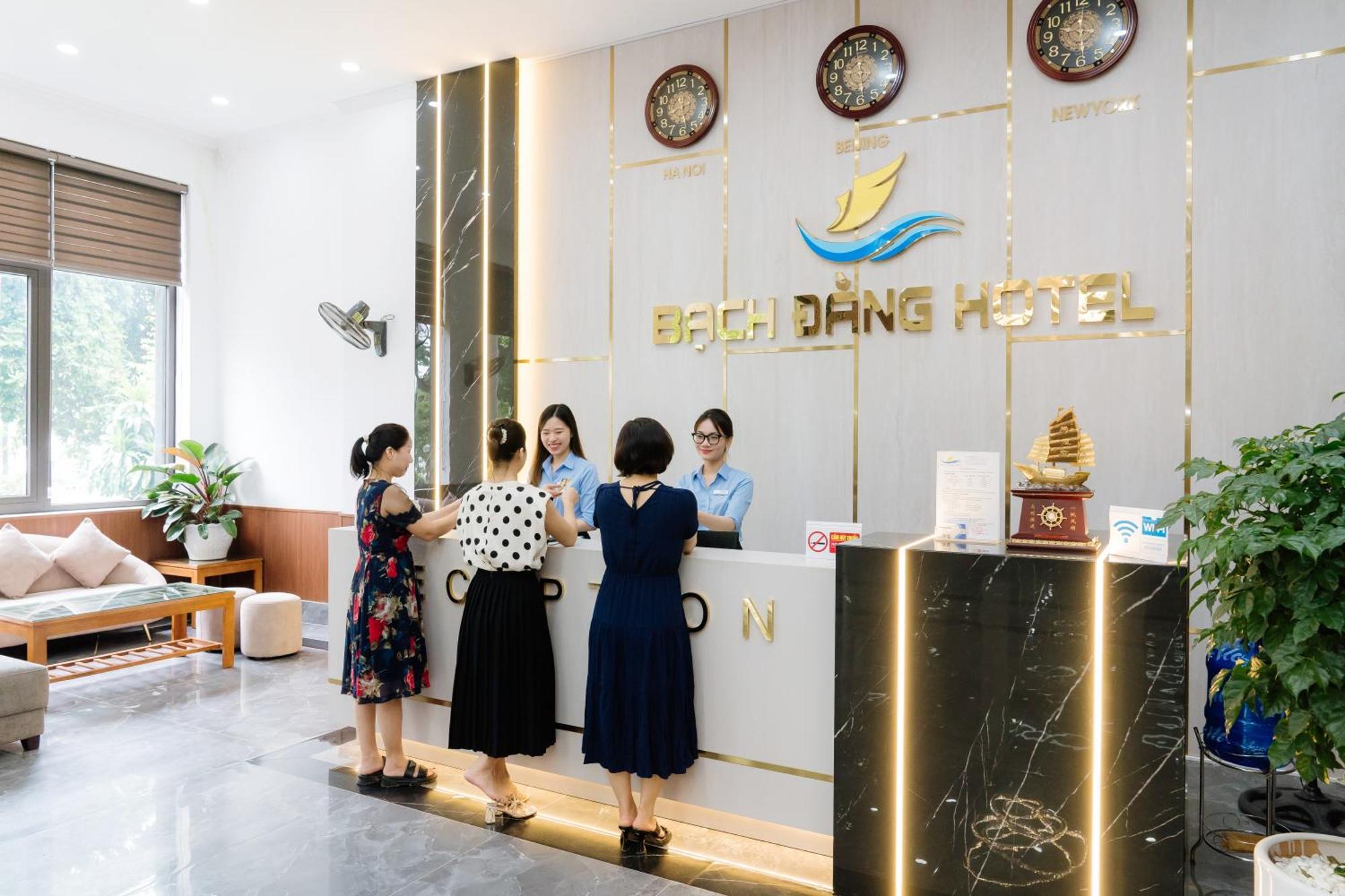 Bach Dang Ha Long Hotel Екстериор снимка